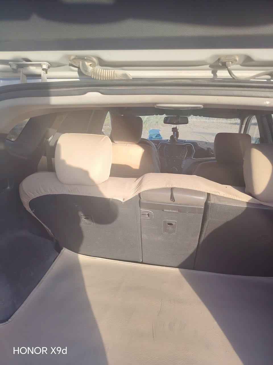 سنتافي ١٤امركي  رقم بغداد  بسمي محرك رابعه سونار موجود بل منشور سعرها ١٤٠ بيه مجال قليل ***********
