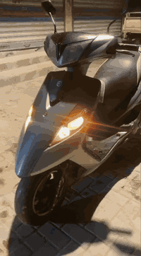 سلام عليكم ثعلب ١٤٠ للبيع مكاني بغداد شعب
رايده 550وبيها مجال دراجه شلعه معدل يشك كاعد ختم واحد ويه مكينه تايرات جدد كهربايات كله شغاله نوزل ٢٠٠٨ 

نقصه حاضنه مال طين جوه تانكي فقط كفرات كامله مكينه مفتوحه شرط وين ميعجبك افحص *********** مستعجل عل بيع
