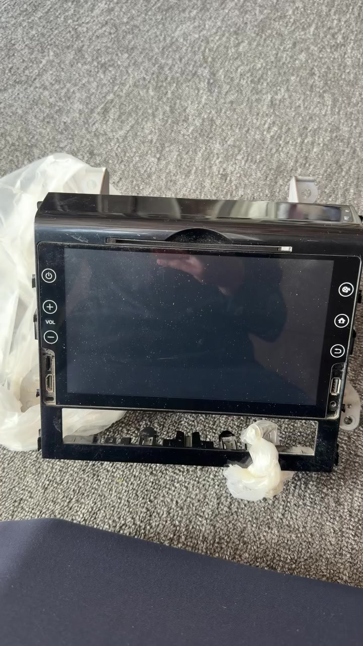 ‏ ‏للبيع موديل 16 ￼شاشة نا كسار جديدة شغالة الاصلية مالت الشركة
***********
