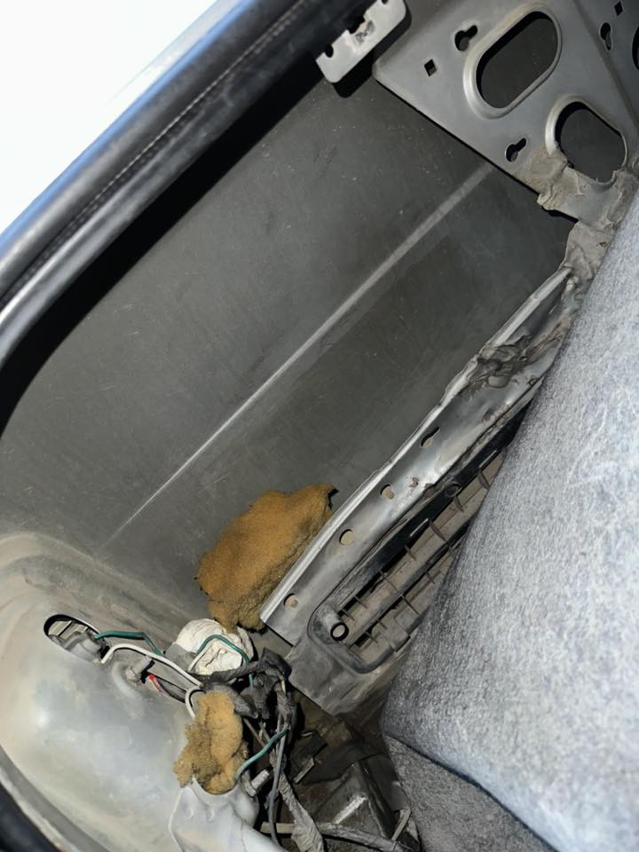 سلاوی خوای گەورە لە هەموو لایەک هاورەیان ئەم BMWمان هەیە بۆ فرۆشتن مۆدیل91 سلایت 4جام کارەبا 520گرێر عادی ماشەلا لە قوەتی 4 تایەی حەسیر لۆک تایەکانیشی تازەن لایت ئەلقە پێش پان تەقەو رەقەی بە شەرت تازە تاقم بیشو دوای داگیراوە بەو شەرتەی هەتا بلی تەقەی نەبی زۆر گپە گیرو مە کینەی بە شەرت سەیارەکەمان علوجە  بەو شەرتەی مالی کەس نە بی موسوبراوەی بە شەرت *********** بۆ سعریش دواوی ٢٨ گەلاو مە جالی کی برایانە شوین جەمجەمال  ئەدمینی♥️
