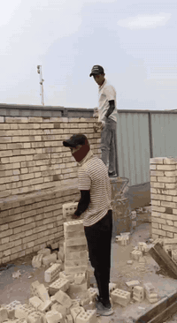 خلفة بناءطابوك بلوك فرمستون  درجة اولى متفرغ حالين الشغل قطعي عل دبل  جميع أنحاء بغداد التصال على هاذه الرقم ***********
