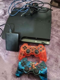 بلي 3  نظيف بي 5 لعبات + هارد بي تقريبا 50 لعبه+ 2 يدات جدد الشراي خاص...