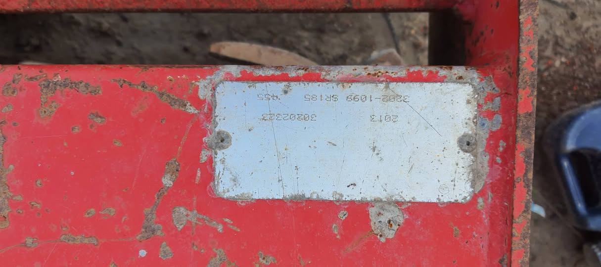 سلام عليكم كاروضه للبيع موديل ٢٠١٣ دشالي جدد بدون كاردن جديده رايدهه رقمي ***********٠ب ٢٧٥٠
