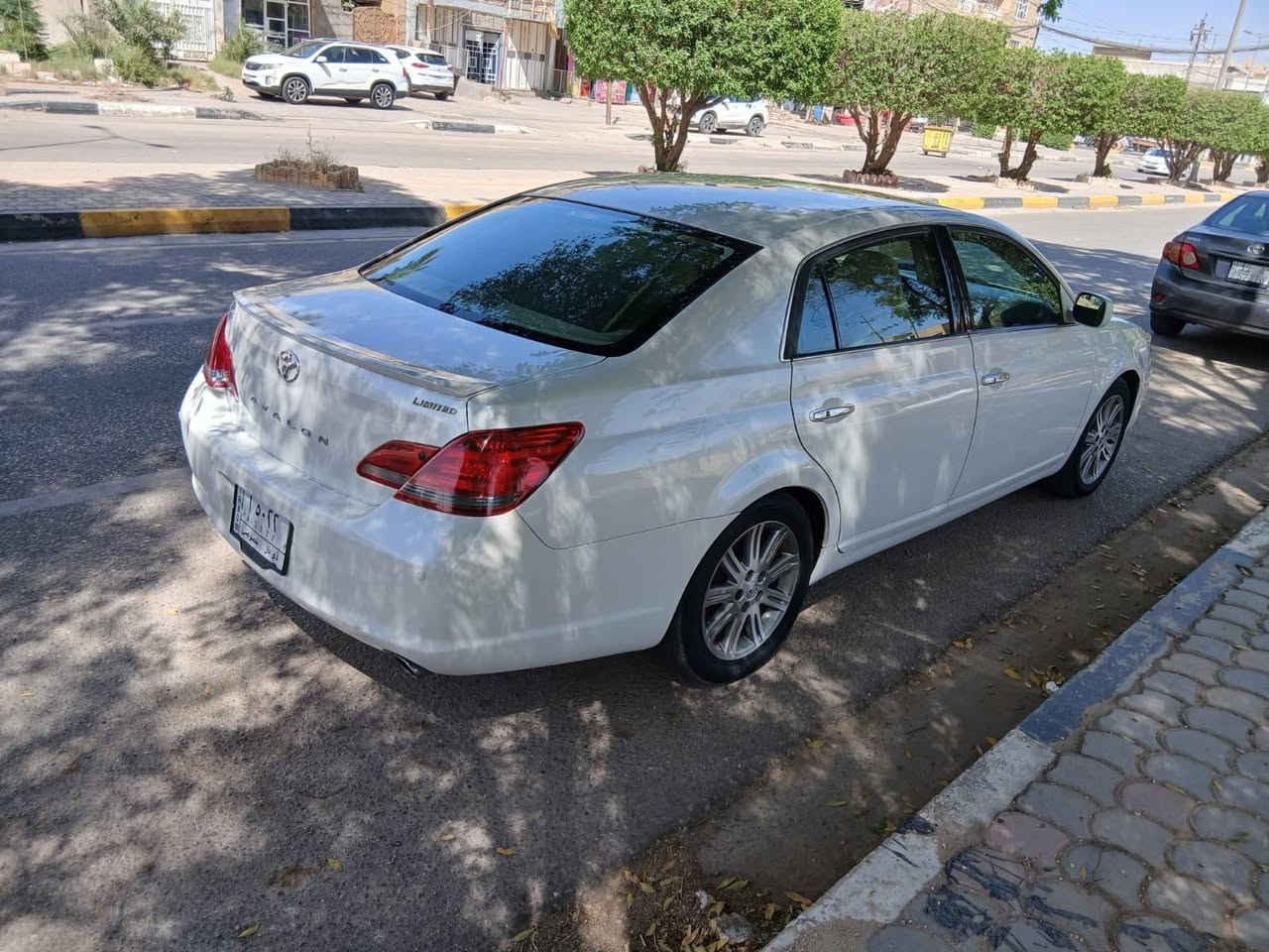 سلام. عليكم. للبيع. تيوته افلون. موديل 2008 وارد خليجي. فول موصفات. واحد على واحد كفاله. علمه. ماعدى. صبغ. ربع جاملغ امامي. موصفاته. فتحه كشنات فًول جلد. + كهرباء شاشه. ليزري برده. خلفيه كهرباء ثلاجه. سيدي جنجر و اوتو. سياره. جديده. وجاهزه. من كلشي.  محرك. سته. سلندر. 3000 سنويه. الغايه 2029 السعر. (115) استفسار اتصل. / ***********/ عنوان. سياره. كربلاء. المقدسه اخوان. بيع. فقط.

