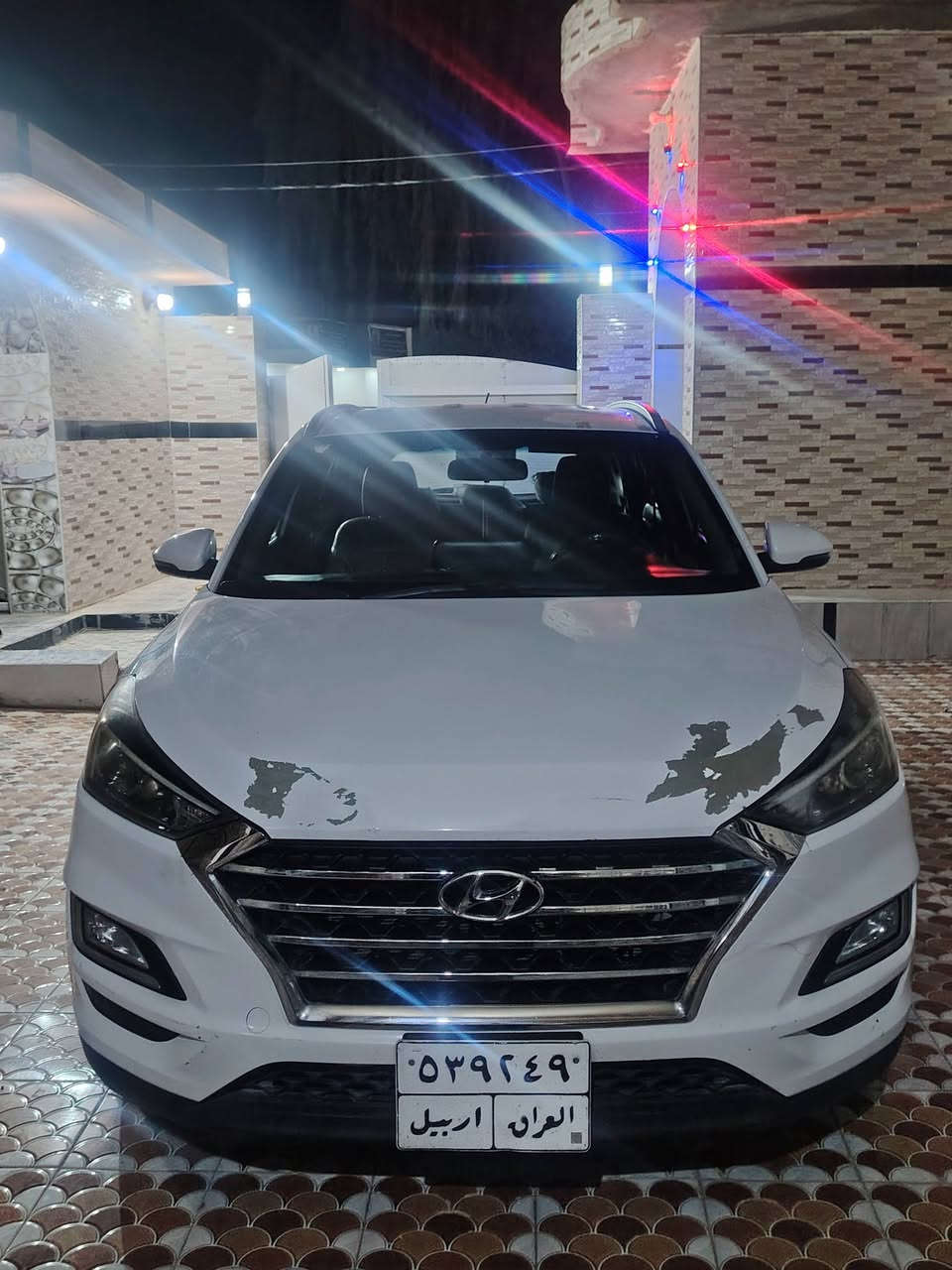 توكسان 2019 فول موصفات عده الفتحه سياره حلوه وجديده كفاله عامه عده ذني الموضحات بصوره شبر جلغ بلبنيد حديديه جديده مكينه كير كله كفاله رقم اربيل لاتصال *********** السعر 193 وبيه مجال
