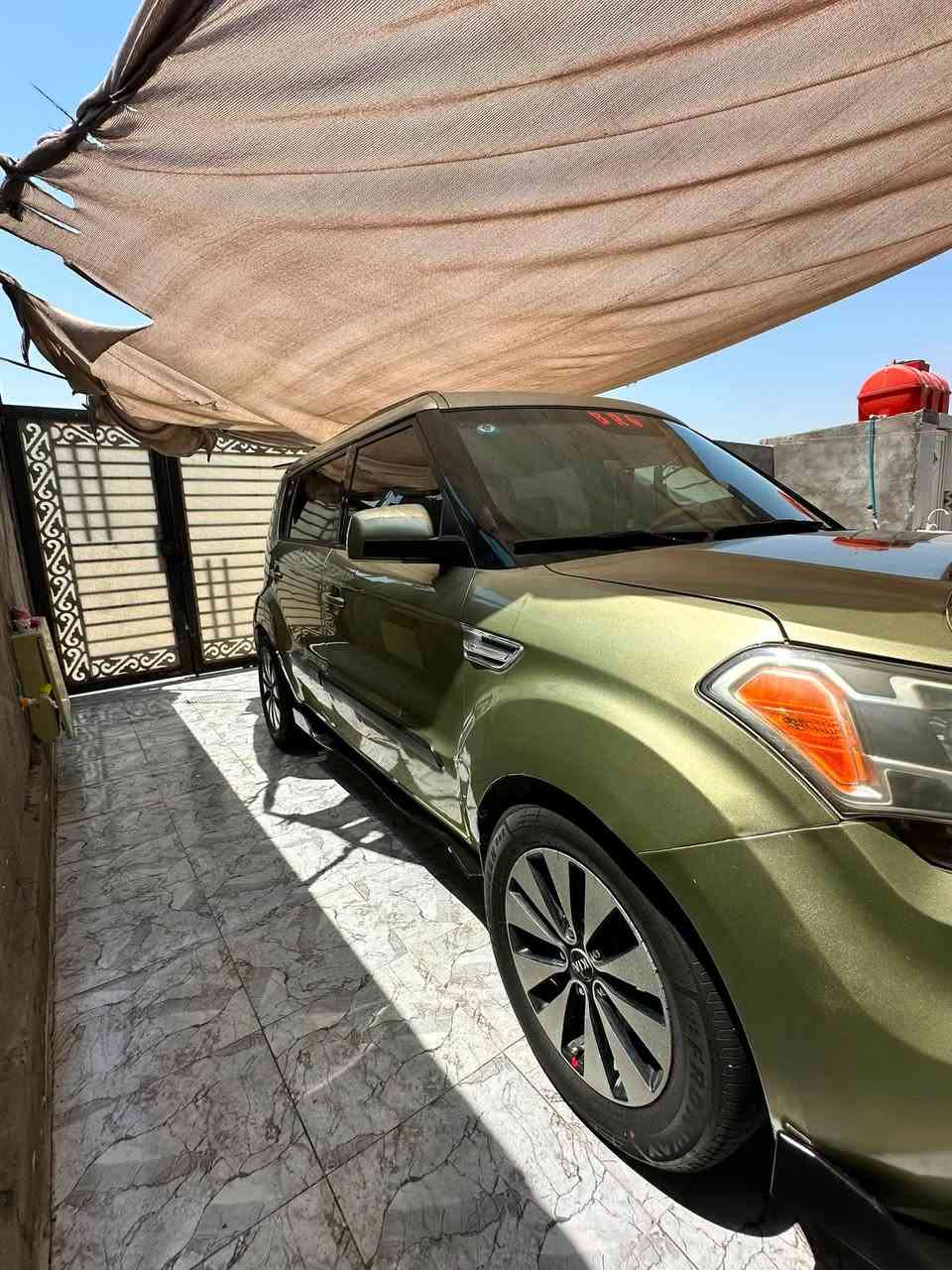 سلام عليكم للبيع كيا مديل 2011 مكينه 2000 دوش وارد امريكي حادثه بطرف الجاملغ ضربه خفيه مصبوغه 3 قطع مكينه كير حداده تبريد تخم تاير صارله 10 ايام رقم بصره دولي سنويه نهايه 2030 ماشيه 160 كلشي شغال ما بيه نقص المكان البصره طريق ابو الخصيب قرب الاندلس الشراي يراسل يخابر وانا بلخدمه ***********
