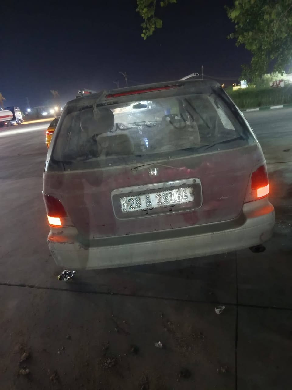 سلام عليكم سياره هوندا اكورد اوديسيي ٧ راكب موديل ١٩٩٥ سياره رقم نجف هزه ارقام سنويه جديده بأسمي سياره بيها زوج تايرات جدد نقصها تبريد ونمره البك متجي تمشي سياره ليكدام فقط مكاني بغداد حي جهاد سعرها ٣٥ بيع او مراوس.‏‪***********‬‏
