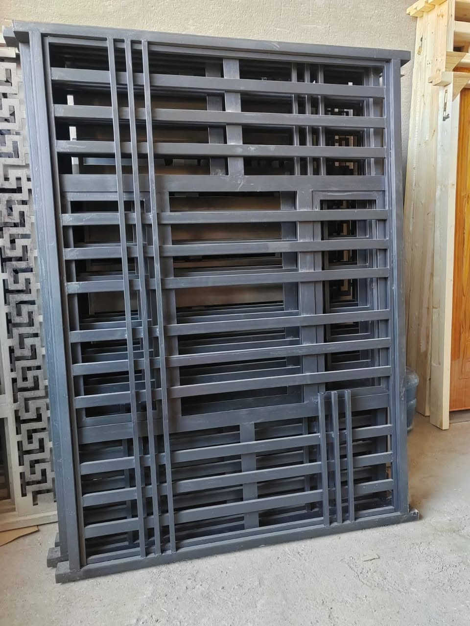 السلام عليكم حداده عامه جوال نعمل كافه ابواب شبابيك انسب اسعار استفسار مراسله صفحه  أو اتساب ***********/***********
