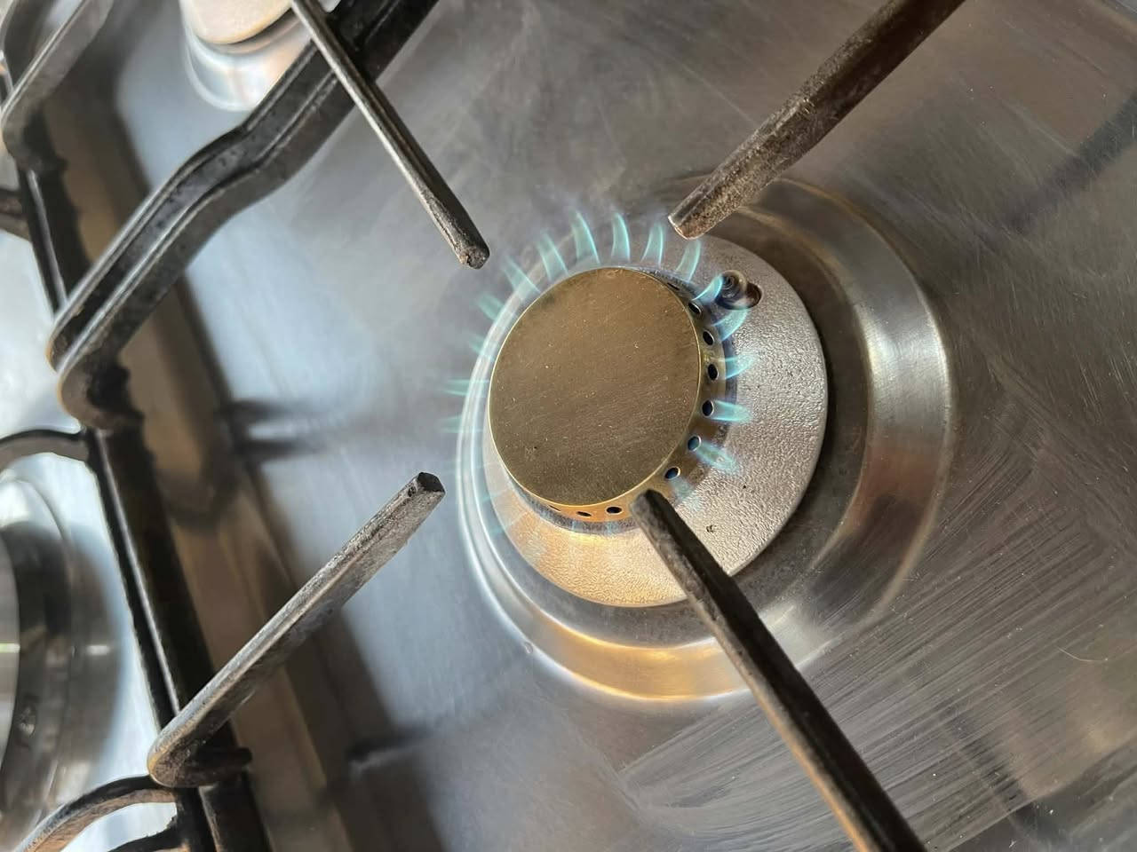 للبيع طباغ فريش اصل المصري جديده لوك داخل الفرن بعدها جديده غراضه كامله فرن فوك ولجوه بيها دگمتين سعر 180 الف بيها مجال مكاني كركوك شورجه قرب سوك شورجه *********** بيها واتساب 

طه باغي فريش بؤفرؤشتن اصل وه جبه ي يكم ناوفرني تازه يه ئه شيياي هه موي له گه له فرني سه ره وه وخواره وه دودوگمه ي هه يه سعري ١٨٠هه زار ومعامه له شوين كه ركوك شورجه نزيك بازاره كه *********** واتسابي له سه ره
