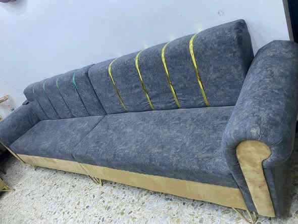 تخم ديوان ١٠ مقاعد عدد ٣ بلوك الواحد ٣٠٠ نهايته جدد
غرفه ٥ قطع بيضه ٢٧٥
غرفه ثانيه ٥ قطع ٢٥٠
ميز مكتبي ٥٠ واتس. ***********
