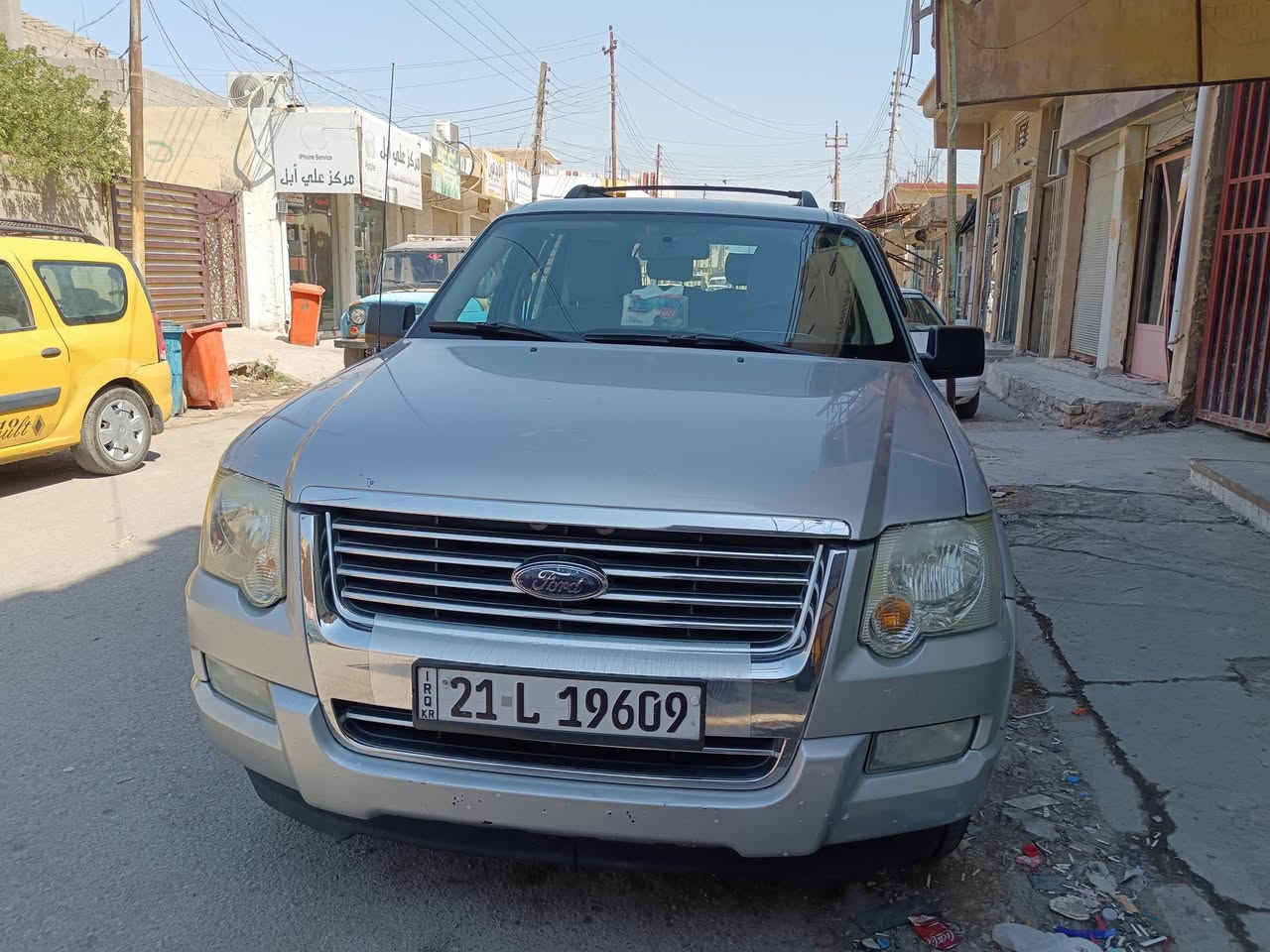 فورد اكسبلور موديل 2010 شركة نيفا مكفوله بس البنيد مصبوغ اثر جراد مابيه اي معجون محرك كير تمام تبريد ثلاث قطع كشن السائق كهرباء تحكم السياره نظيفه حيل  7 راكب عائليه صدر وتايرات جدد
السعر 115
مكان السياره الصويره 
***********
