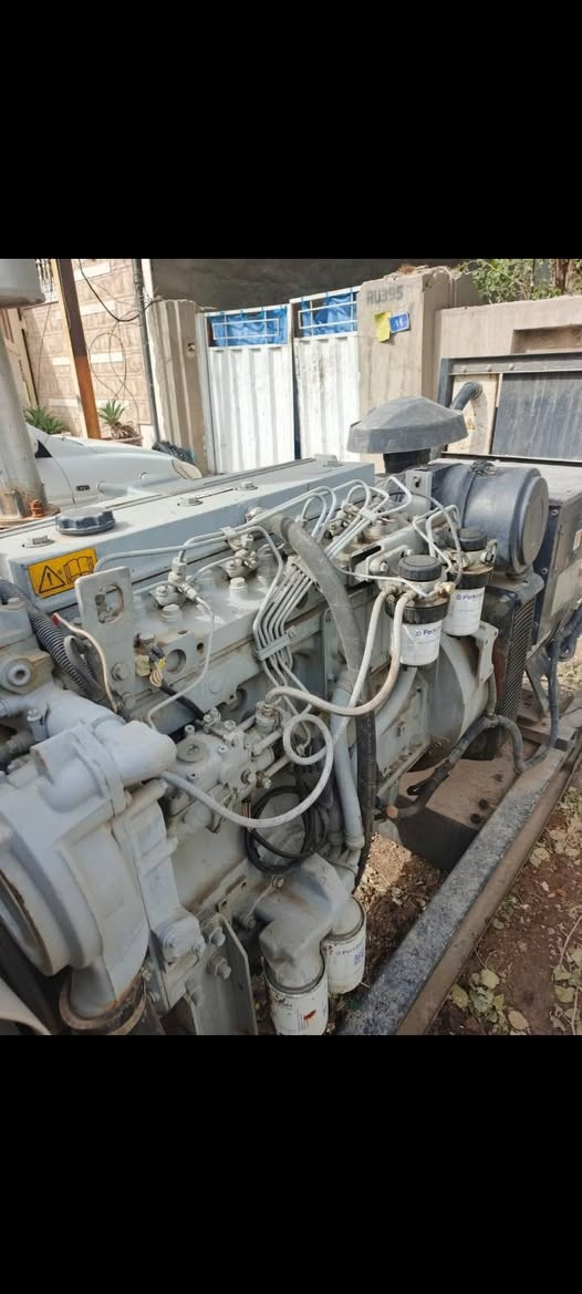 مولدة بيركنز ١٠٠ كيفي بلادية نظيفة جدا سيت بلادي للبيع بغداد ***********
