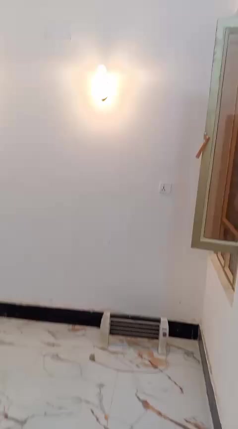 بيت زيرو غرفه نوم وحدة استقبال أو مطبخ
مساحته 55متر... أيجار400.. شهداء بياع محتاجين عائلة صغيرة.. نفرين للحجز والاستفسار وتساب ***********...
