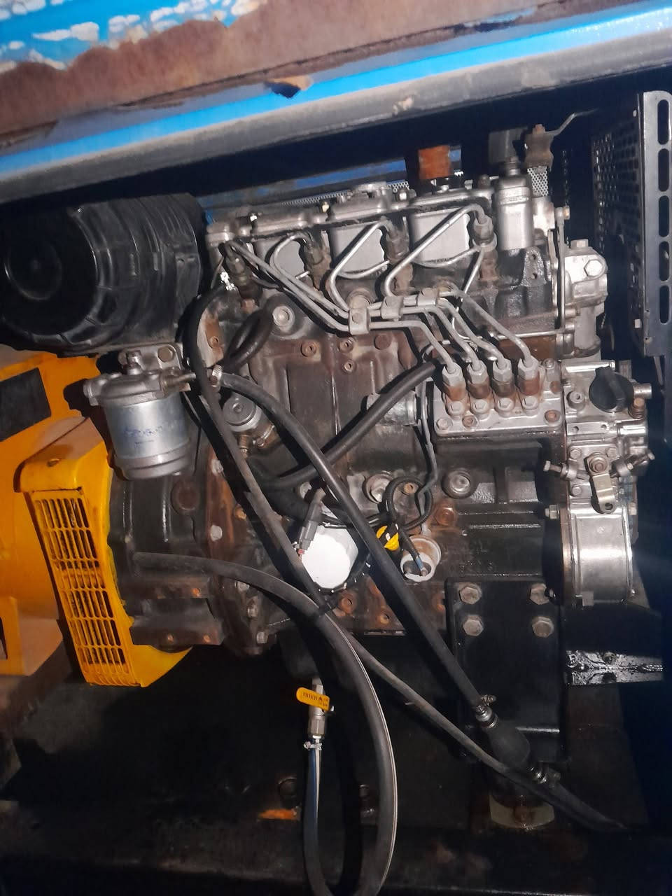 السلام علیکم
للبيع مولدة بيركنز 4 سلندر 
35 KV مستعملة نظيفة جدآ محرك غير مفتوح 
السعر 45 ورقة اني مكلف بالنشر هذا رقم صاحبها 
***********
