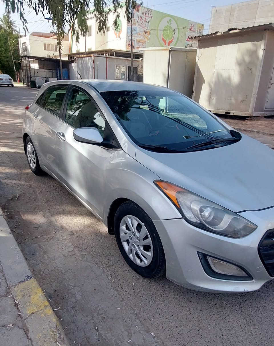 السلام عليكم من رخصة الادارة
النترا gt موديل 16
محرك 2000 GDI  ماشية 80 mi حادثهه بامريكا جاملغ جهة السايق مرفق مع الصور   ايرباكات سليمه 
بيهه خمسة قطع صبغ  يعني ابيع حزام سونار موجود
الداخل جدا نظيف صدر جديد 100/100 تبريد ثلج 
دبل A/C السياره كاملة وجاهزه  ومتصرف عليها أي شي
السعر87 ورقه وبيهه مجال العنوان الكراده الجادرية 
للاتصال ***********
