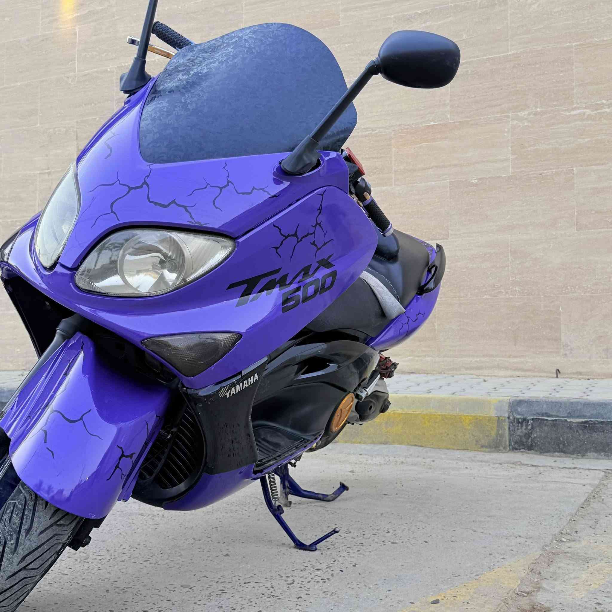 T MAX 2008 
الدراجه مكفوله كفاله عامه و صبغ والوشوم للتعديل فقط الدرجه مكفوله كامله شلعه شك كاع معدل 180 دراجه مصروف عليه هواي كلش صالنصه رياضي اليدات رياضي الدرجه تعبان عليه و صارف عليه هواي صبغها يم منتظر الخفاجي معروف بل منصور 
الدرجه معروضه ب 21$ الي مو شراي لا يتعبني 
مكاني المنصور الاسكان 
***********
موجود وات ساب فقط 
فيس ما متواجد
