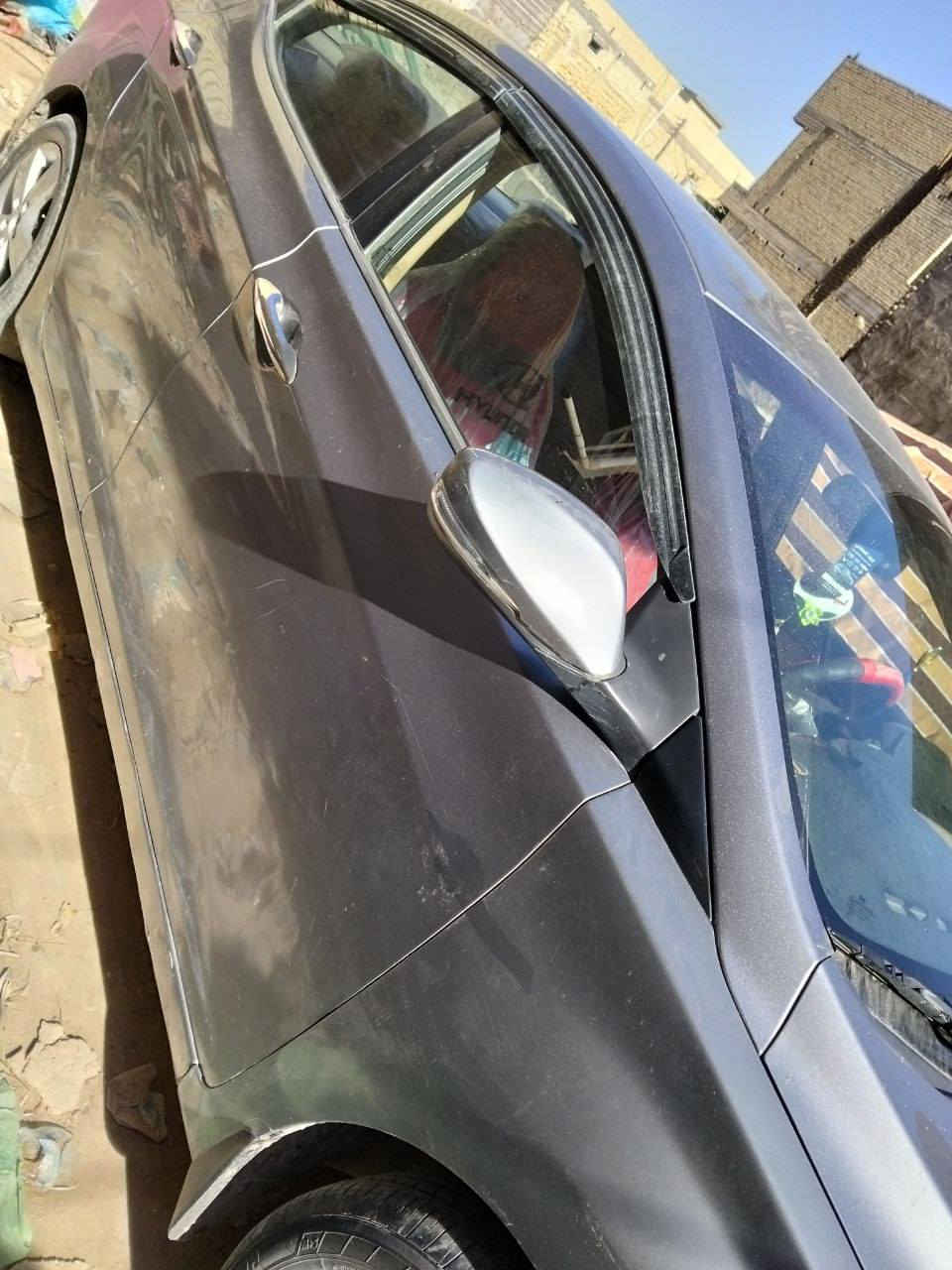 السلام عليكم
من رخصة الادمن عندي التنرا موديل ٢٠١٣ خليجي محرك ٢٠٠ بيها ضربة شبر بالباب فقط للبيع اشارة بالمري سيارة حلوة ونظيفة وجاهزة مال جناي للتواصيل 
***********
