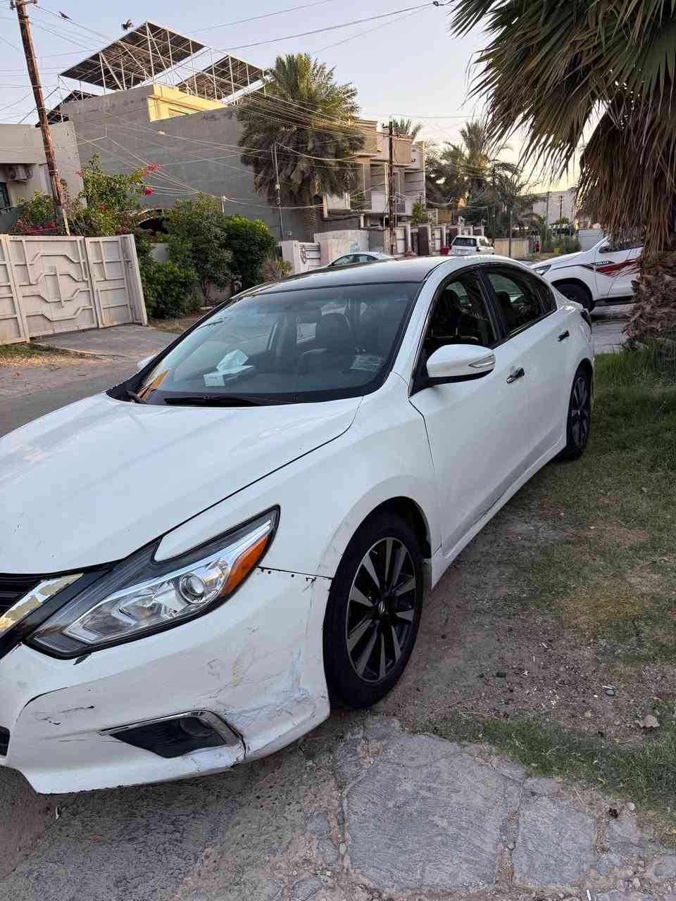 البيع اقساط مقدمه 10 مليون وبشهر 300 الف 
السعر الكلي 17 مليون 
***********
مكاني حي العدل 

نيسان التيما 2018 وارد امريكي 
حادثه شجره واكعه على جاملغ والبنيد 
سونار موجود 

صدر جديد قبل اسبوعين سويته
منظومه تبريد كامله بدلته كله 
مبدل دهن كير ودهن مكينه 
سياره هسه طالعه من ادامه كامله
يعني نقص ما بيه يردله دعاميه اماميه بغداد, العراق
