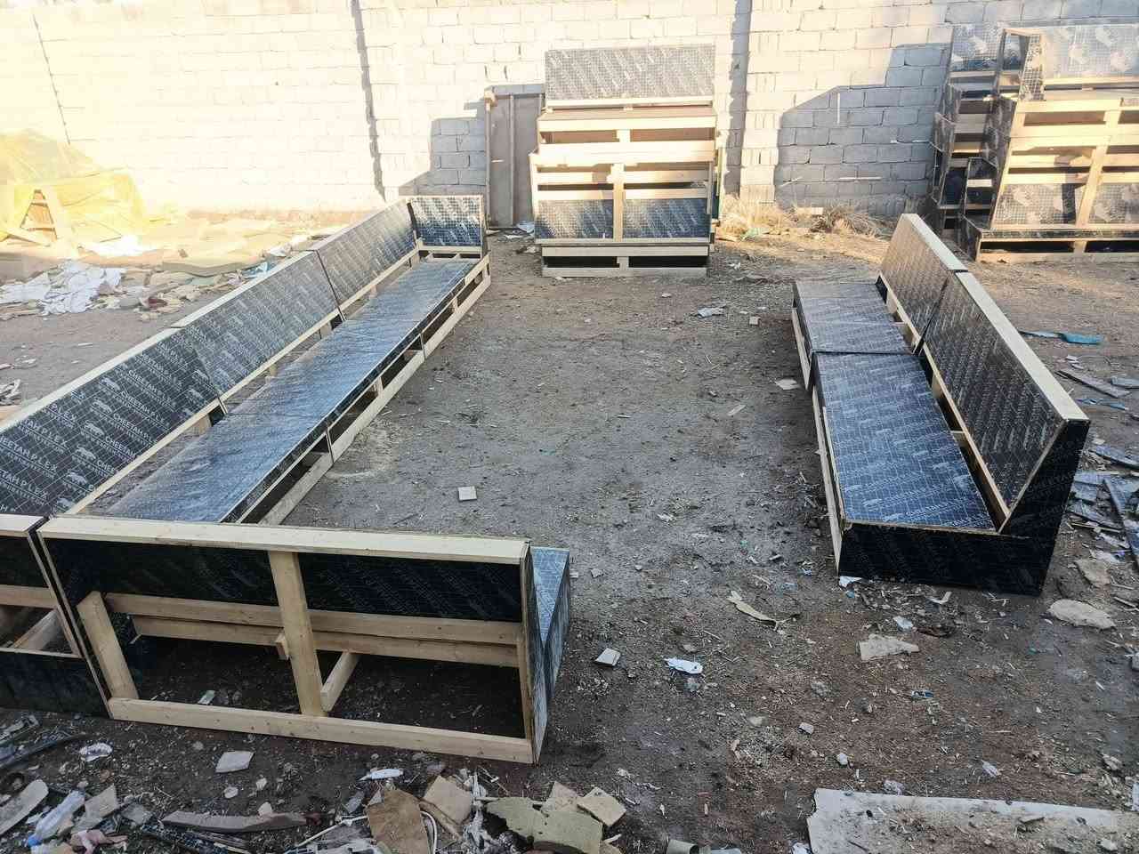 كمل ديوان الاخ ذوفقار من حي الاسرى
شغل درجه اولى من خشب وسفنج وقماش 
احمد ياسين للتخم والديوان للاستفسار
مراسلت الصفحه اوالاتصال بالرقم***********
