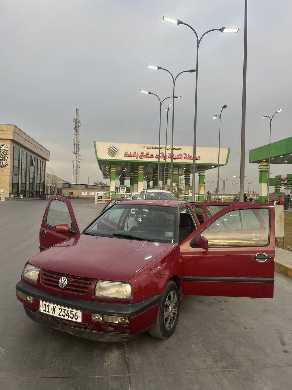 سياره كولف فنتو مديل 1995 رقم بغداد ورقمه حلو تحويل ثاني يوم كير مكينه مكفولات وكهربائياته هم مكفوله السياره جاهزة تخم تاير جديد باتري جديد 
تبريد +تدفئة لون احمر السعر40 وبيه مجال 
العنوان بغداد الشعب مقابل محكمة الشعب 
الهاتف ***********
