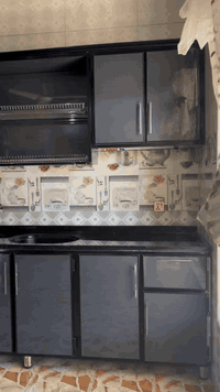 مستمرين في الأعمال اليومية عمل اليوم كاونتر المنيوم  في دار الاخ سجاد ...