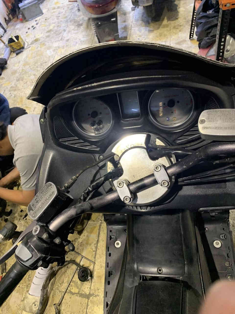 البيع. سعر 2250 

دراجه كامله. اي نقص ما بيه  كامله دامه. عليه. نوزلات فيت بم. بكلات. تايرات كله. جديد. 

دراجه. مفتوح بيه. بس. كور مبدل كازكيت.  حماوه. ثابته. ربع. بيه. دراجه. ستيرن. رياضي.  صالنصه. مال 2017. العنوان. بغداد حي العامل. ***********
