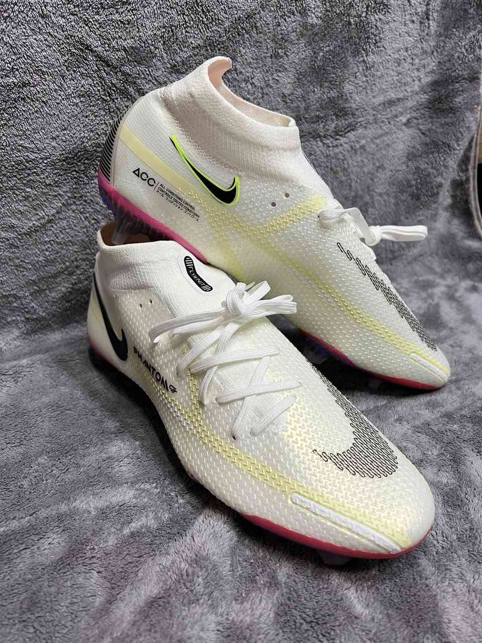 لابجين نايك فيتنامي قياس ٤٤ قياس القدم ٢٨سم سعر ٢٨ مع التوصيل واتساب ***********
