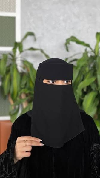 السلام عليكم وصلت بوشيه كامله ونقاب للحجز ***********

