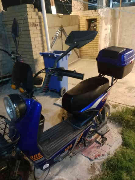 السلام عليكم ورحمه الله وبركاته دراجه HIS 900 تمشي 65 كم و توصلك 40 كيلو متر 4 بطاريات بصمه وسويج وكارت نظام حمايه سرقه 4 سرع واشاير يمنه ويسره و دبل بس الشاحنه عاطله عارضهه ب 500 موجود بالزعفرانيه الرقم ***********
