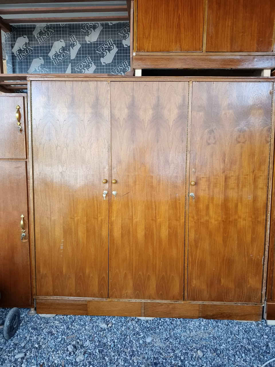 السلام عليكم  مسواگ جديد اخشاب في (ساحة الخضرانيه )
ابوسمير الجبوري   للأثاث المستعمل والجديد مع ( غرفة نوم ) الموقع الخضرانيه الشارع العام للأستفسار الأتصال على الرقم (***********) و بي واتساب
