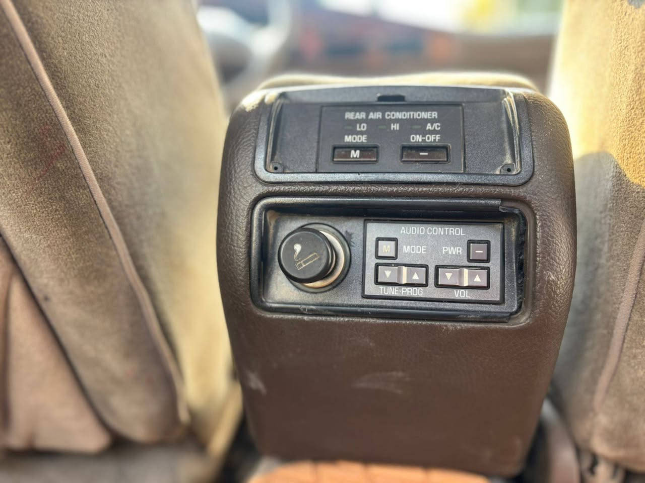 سلام عليكم جمعه مباركه
هارتوب مديل 91سياره جديده معنى الكلمة سياره كفاله ماعده مكانات بسيطه مكينه كير حداديه كله جاهز تخم تاير تبريد ثلج كهربائيات كلها شغاله سياره جاهزه خير من الله دشبول ماصده يسرى بلاد گيجات رأس الثور السعر 62وبيها مجال بسيط حك الجيه مكلف بالنشر مامتواجد على الفيس عنوان السيارة نجف الاشرف ***********
