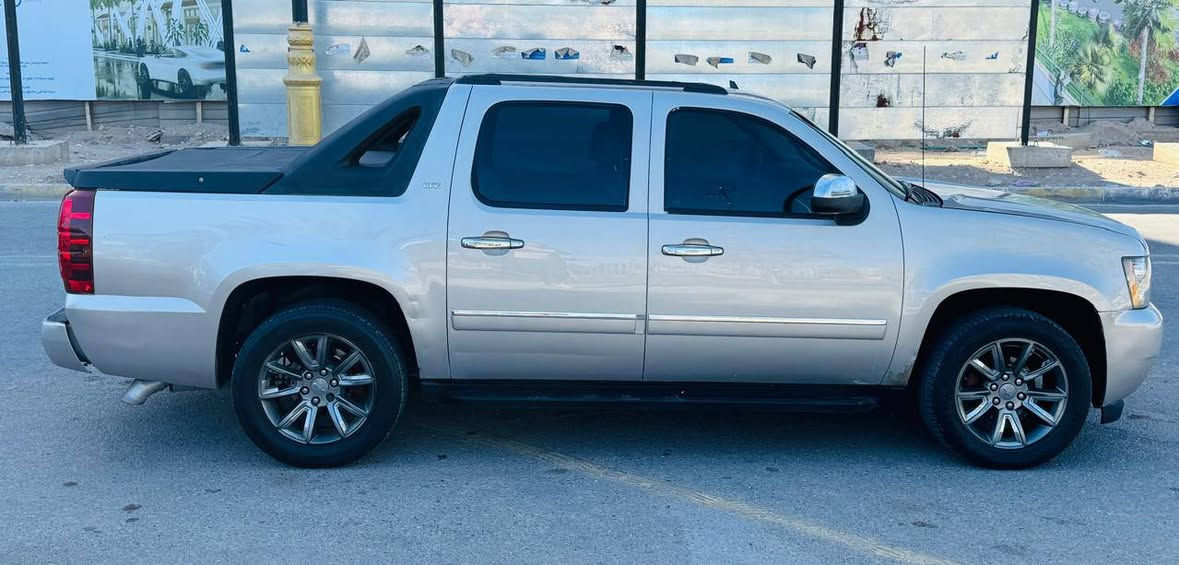 تاهـو افلانج مديل 2010 سعر 138 قابل للتفاوض الاستفسار اتصل *********** وارد أمريكي حادثها جاملغ وباب فقط بدون دواخل وبيها قطعتين كلير بلعراق مواصفات LTZ فول مواصفات فتحه سقف شاشه كبيره تحكم ستيرن كشنات كهربائي داخل ملكي شاشه ب السقف مثبت سرعه حساسات امامي وخلفي ويل كب كروم مكينه 5300 مكينه وكير مكفولات كير 1000 حداديه جديده تخم تاير تبريد قطعتين رقم أربيل نكليزي مشروع وطني سنويه ل 29 مكان سياره كربلاء
