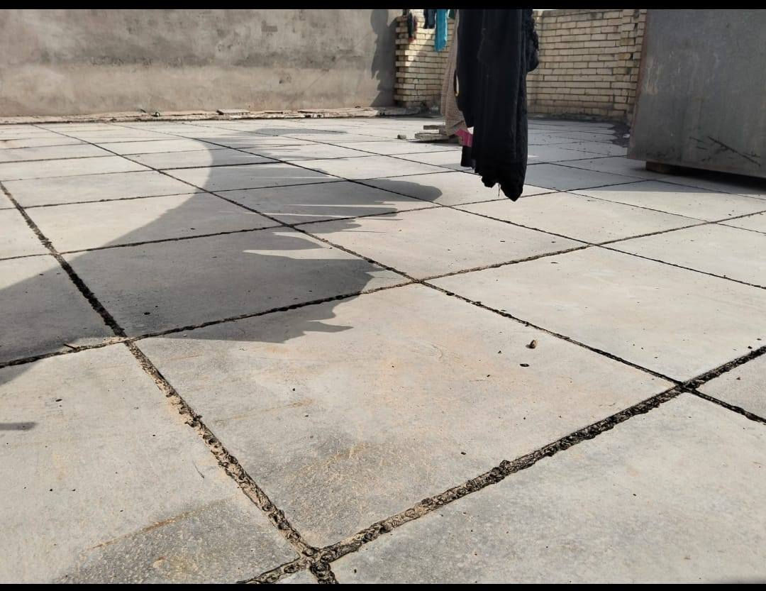 (بسم الله الرحمن الرحيم)
سلام عليكم ،بيت 200متر مع حديقه او قطعه 100متر جانبيه،البيت يحتوي على غرفتين نوم ،وكراج سياره
العنوان: بغداد منطقة بستان سامي رضا عويد خلف المعمل ،
السند 25 للاستفسار ***********
