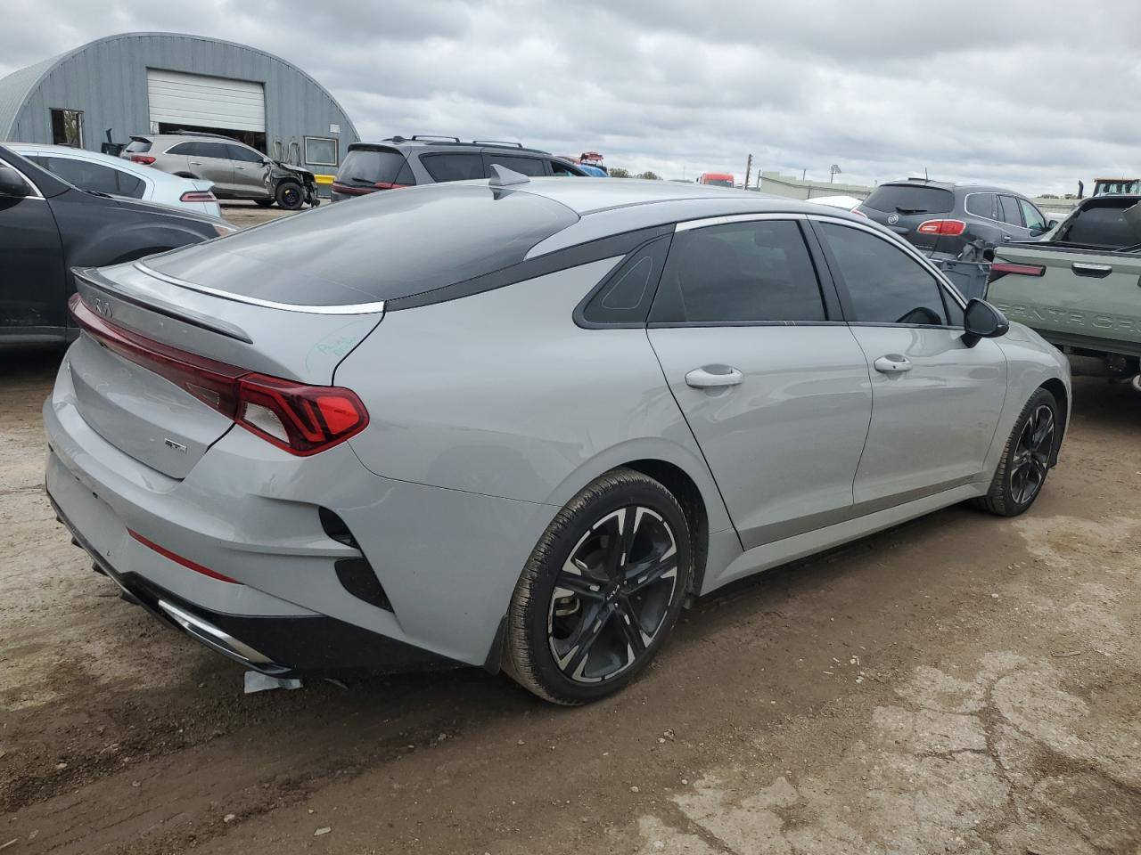 ***مزاد***
2024 KIA K5 GT LINE
تاريخ المزاد/9/2/2026   الساعة : 9:00 مساءاً
الضرر:كما موضح في الصور
المسافة المقـطوعة /28,632 mi
حجم المحرك /1.6لتر       4 سلندر  TURBO
السعر/ حسب المزاد
مدة الوصول/شهرين الى ثلاثة اشهر حسب الولاية
توضيح:-
يتم عرض السيارات المميزة في المزاد يومياً.
صور وتفاصيل واضحه للسيارات المعروضة.
🌐امكانية النقل الدولي الى مختلف الوجهات :
♦ام قصر
♦كردستان العراق 
♦الامارات 
♦الاردن 
♦️ميرسين  
👌خدمات اضافية :
🔧تصليح في دبي 
🛑فحص السيارة وكشف الاضرار السابقة ببرنامج كارفاكس قبل الشراء مجاناً.
🔥انظموا الينا ولا تفوتوا فرصة شراء السيارات من المزاد🔥 واهلا وسهلا بالجميع 🤝
تواصل معنا على الواتساب:
*********** مهندس حسين
*********** استاذ مرتضى
او الاتصال على:
*********** مهندس حسين 
*********** استاذ مرتضى
 العنوان: الديوانية - قضاء عفك- مجاور كراج عفك
#نيبور_موتورز #بغداد #مزاد #العراق #وارد_امريكي
