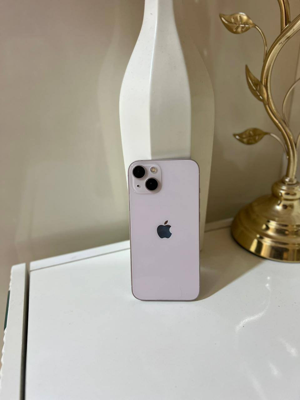 ايفون 13 الجهاز وكاله مامفتوح ولا مبدل بيه شي البطاريه 78 سعر الجهاز 350قفل بدون كارتون *********** واتساب
