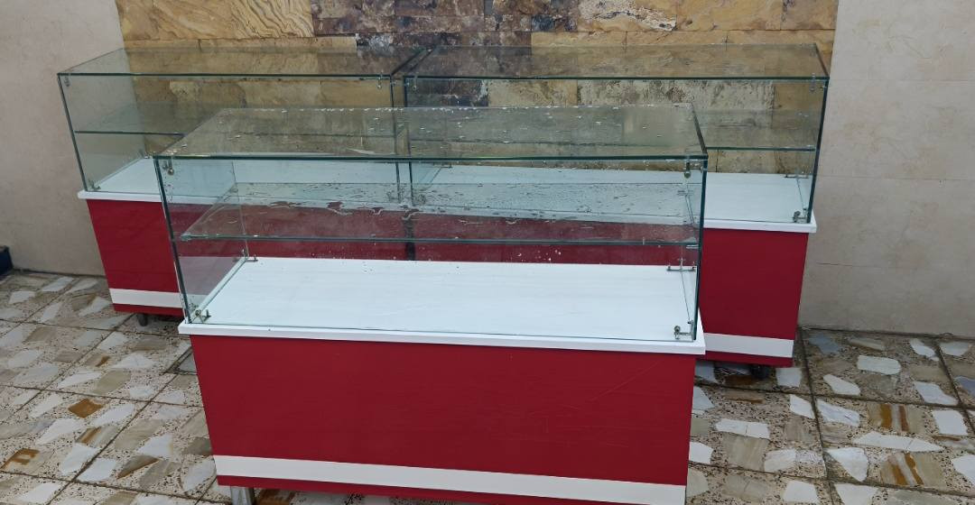 فاترينات ب125 الف الوحده وبيهن مجال حك الجيه العدد ٣  للتصال ❤️ ***********
