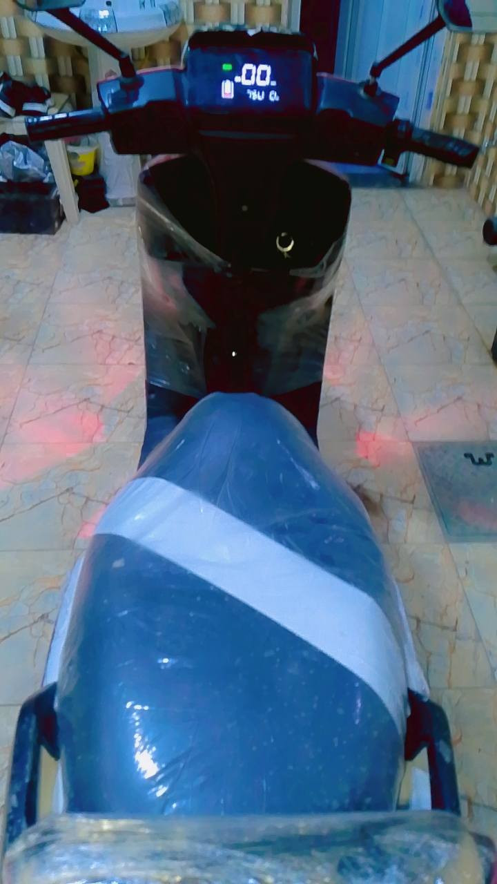 سلام عليكم دراجه شحن البيع الماسه  2024ست بطاريات سعر 400بها مجال  مستعجل *********** اتصل ع واتساب
