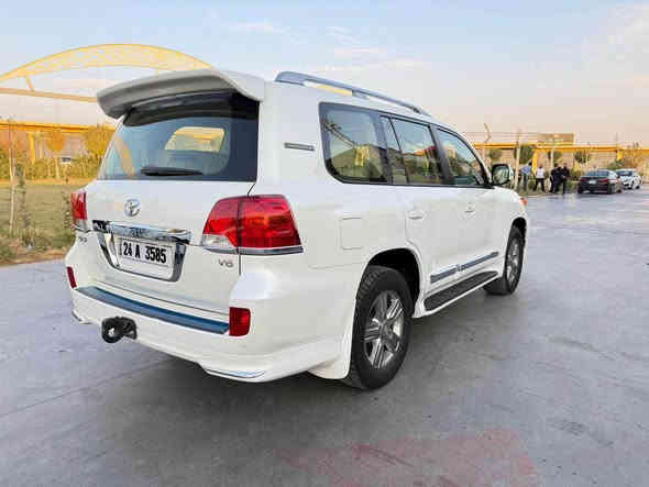 للبيع لاندگروزر GXR 2015 بريمي فول فول مواصفات… رقم دهوك بدون صبغ بدون دعم… السعر44500$ ومجال… المكان دهوك… للاستفسار  
***********
*********** دهوك
