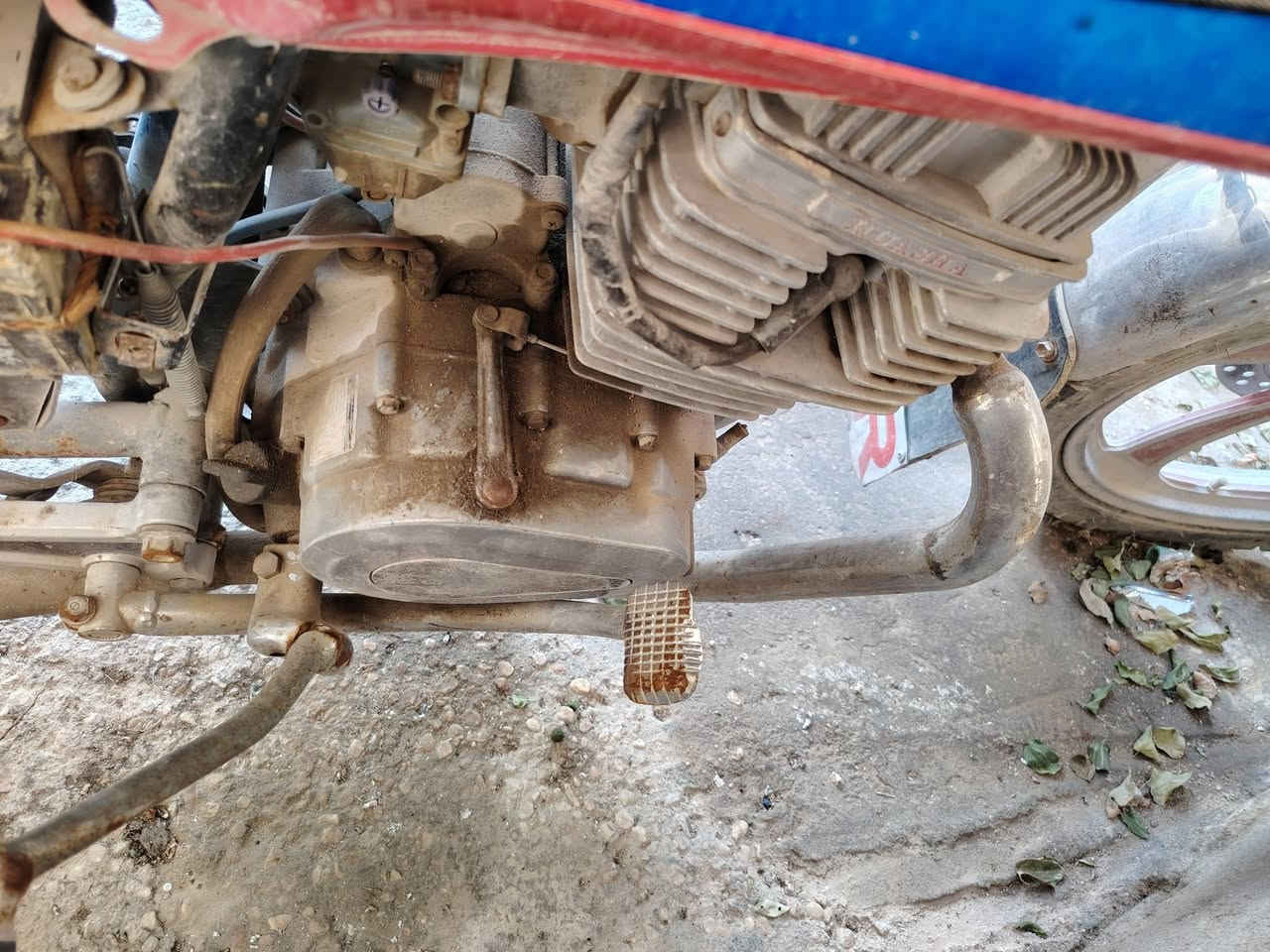 سلام عليكم دراجهشغاله نهضه حلوه سلف بس كهربائيات مفلشه وراق بيهة بس بدون مكاتبه بيهة بخار ب150قفل مكان كربلاء حي النضال ***********
