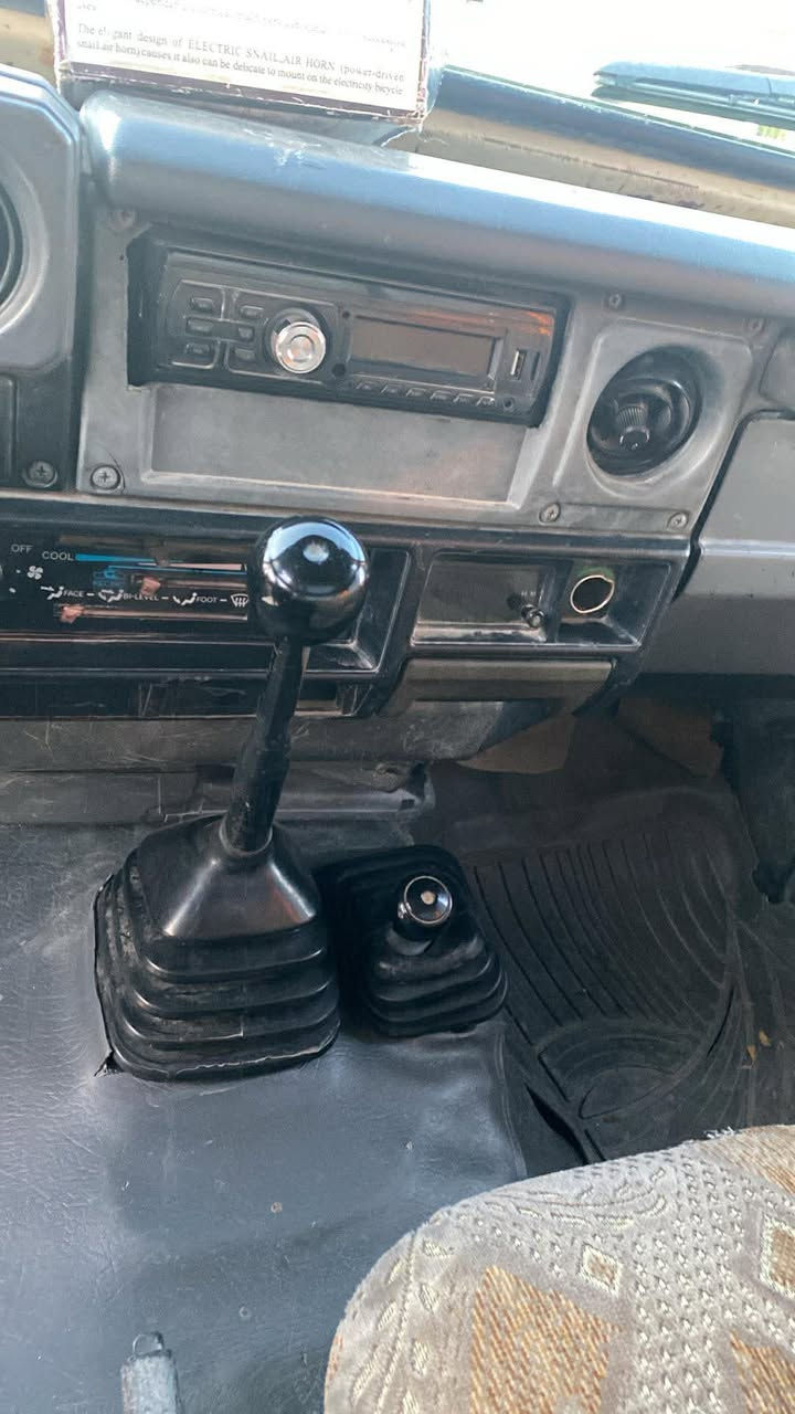 ً)
🚙 النوع: شاص غمارة

⚙️ القير: (عادي

⛽ الوقود: ١٩٩٩ . بنزين

📍 الموقع: ( قسروك . شيخان قريب من موصل 

دبل اكسل 

    استخدام شخصي 

    السيارة بحالة طيبة 

بدون رقم     مكفولة من السرقة ✔

    مكينة قوية �

سعر ٤٥ ورقه

رقم تليفون ***********
