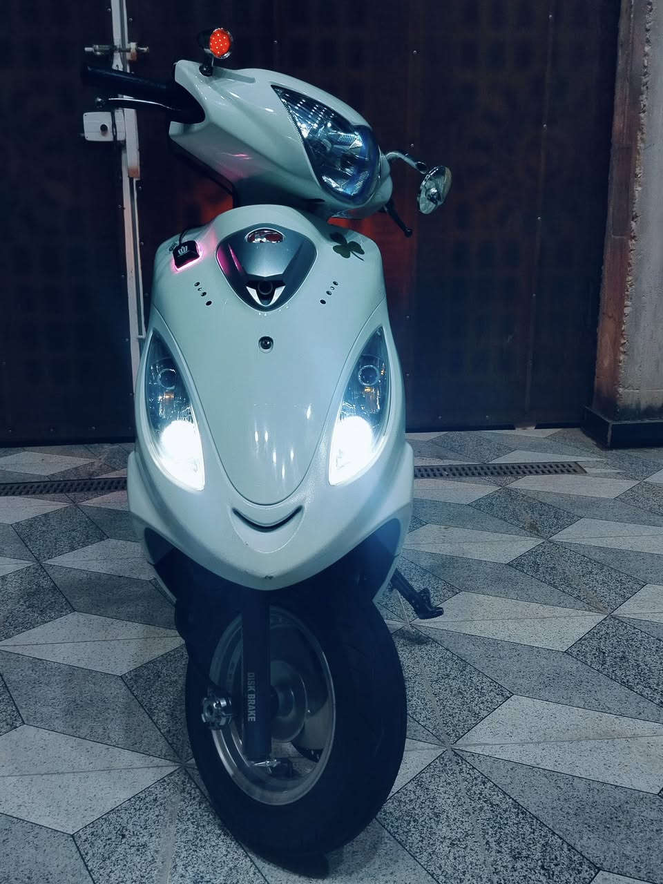 اسلام عليكم
دراجه للبيع كامكو V2 بوليس 2017 دراجه كفاله مانقصها شي الكامره بلاد دراجه نضيفه وحلوه السعر خاص الشراي 

يتواصل ع الرقم ***********
