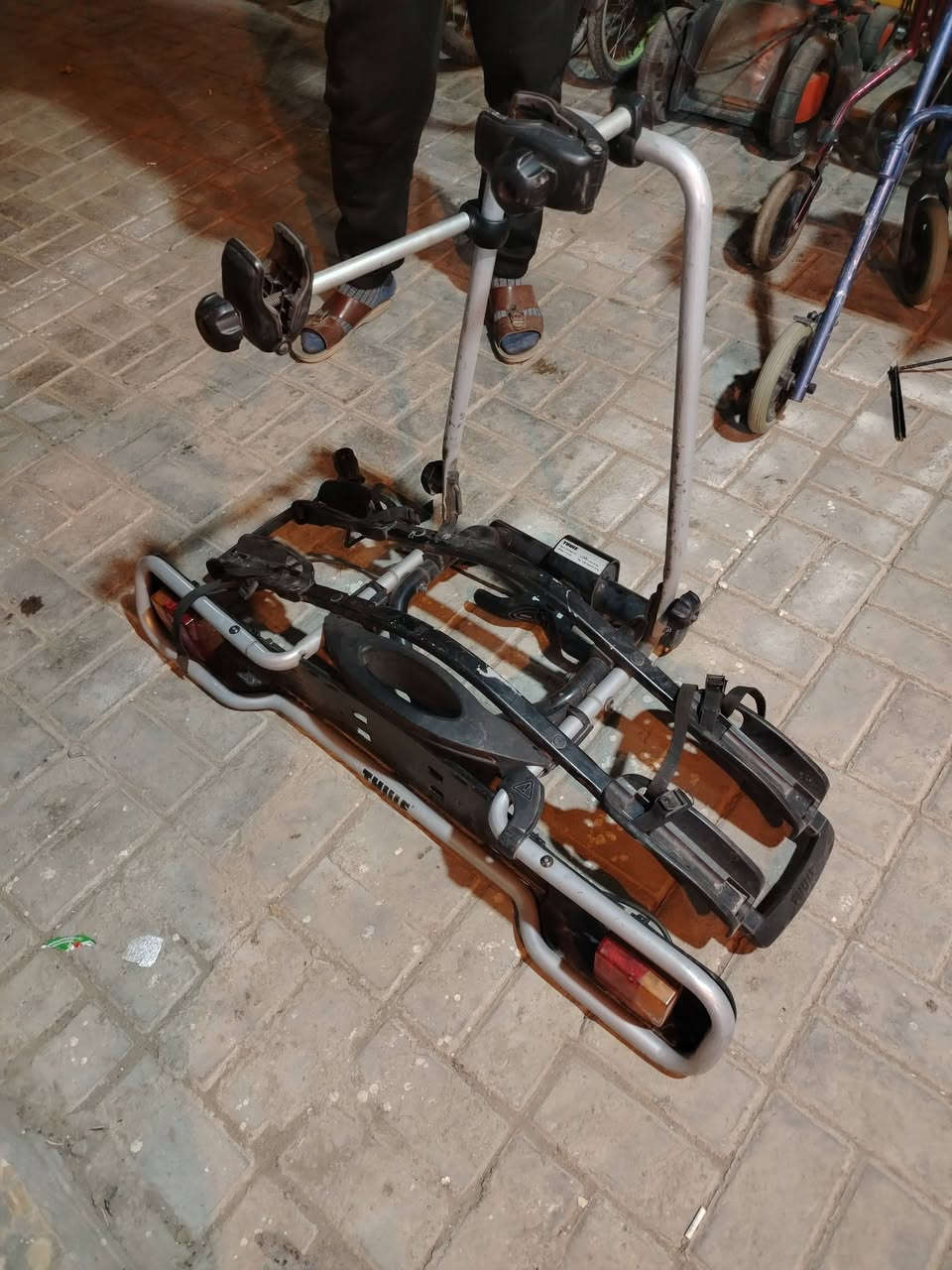 حمالة بايسكلات تنشر عالهوك مال السيارة . تحمل بايسكلات عدد اثنين وحتى بگ لايت بيها . قيم بالي يرضى الله وبالعافية عليكم


**إذا كنت صاحب هذا الإعلان وتريد حذفه لأي سبب، رجاءا أرسل رسالة إلى الدعم الفني**