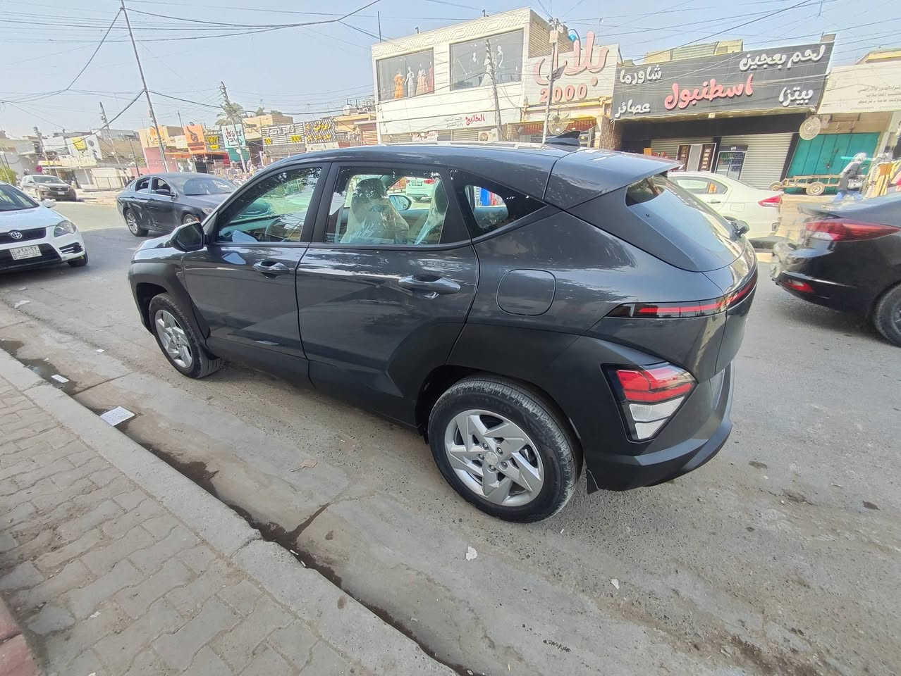 السلام عليكم
كونا 2024 رقم بغداد بأسمي 
السياره جديده وحادثها كلش بسيط بدون ايرباك الايرباكات كلهن سليمات محرك 2000 دوش فور ويل رادار جانبي وأمامي ثلاث انظمه للقياده مانع انزلاق ومانع انحدار واتو هولد وتشغيل عن بعد سياره بصمه وهنديريك بصمه السياره جديده وماشيه 13 الف وبعد بيها مواصفات السعر المطلوب 175 للاستفسار الإتصال على ***********0 بغداد العامريه
صور الحادث معروضه
