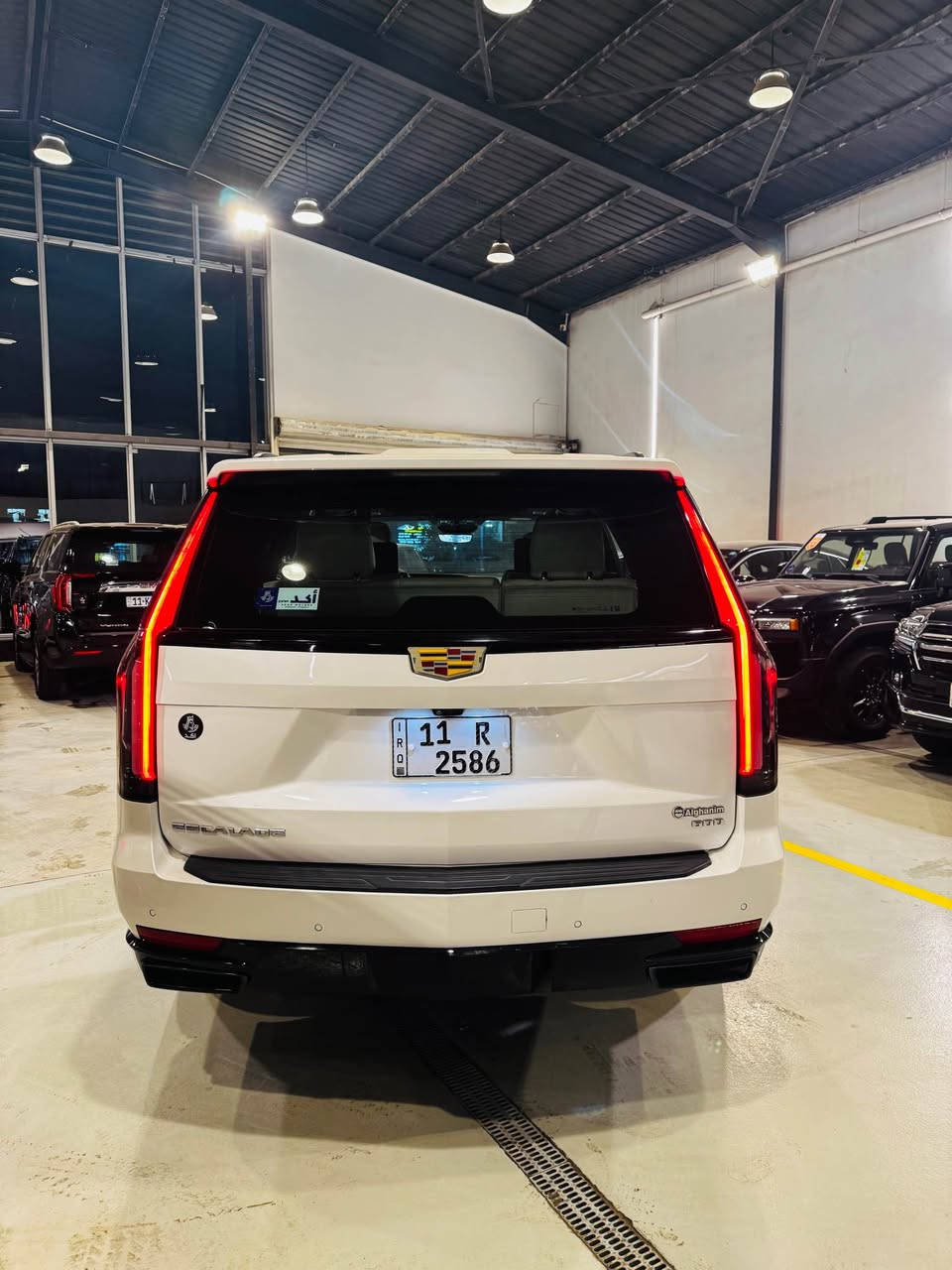 كاديلاك اسكاليد خليجيه 
2021 
السياره فول مواصفات 
ماشيه 93 الف كيلو
مكان السياره بغداد
 
السعر 63000 الف دولار 
الاتصال 
*********** بغداد, العراق
