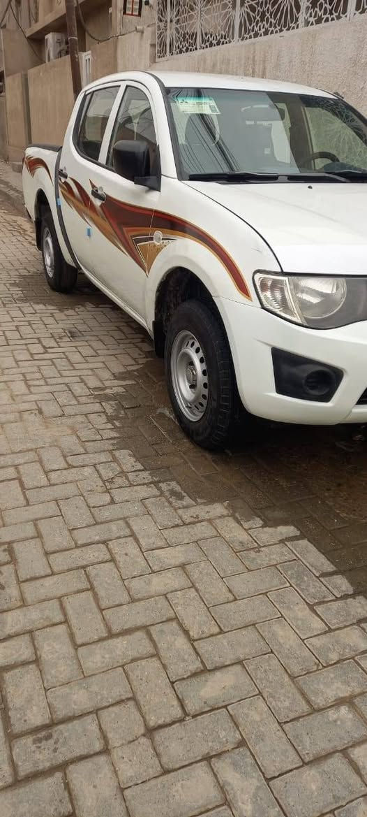 سلام عليكم مستبوشي مديل 2010 ياباني مكينه حداديه مفكوله تبريد تدفهه شغال سياره لاضربه ولا صبغ عده باب خلفي مال البدي رقم بصره تحويل بغداد سنويه 2028
 العنوان بغداد شماعيه رقم الهاتف *********** لا يوجد وتساب
