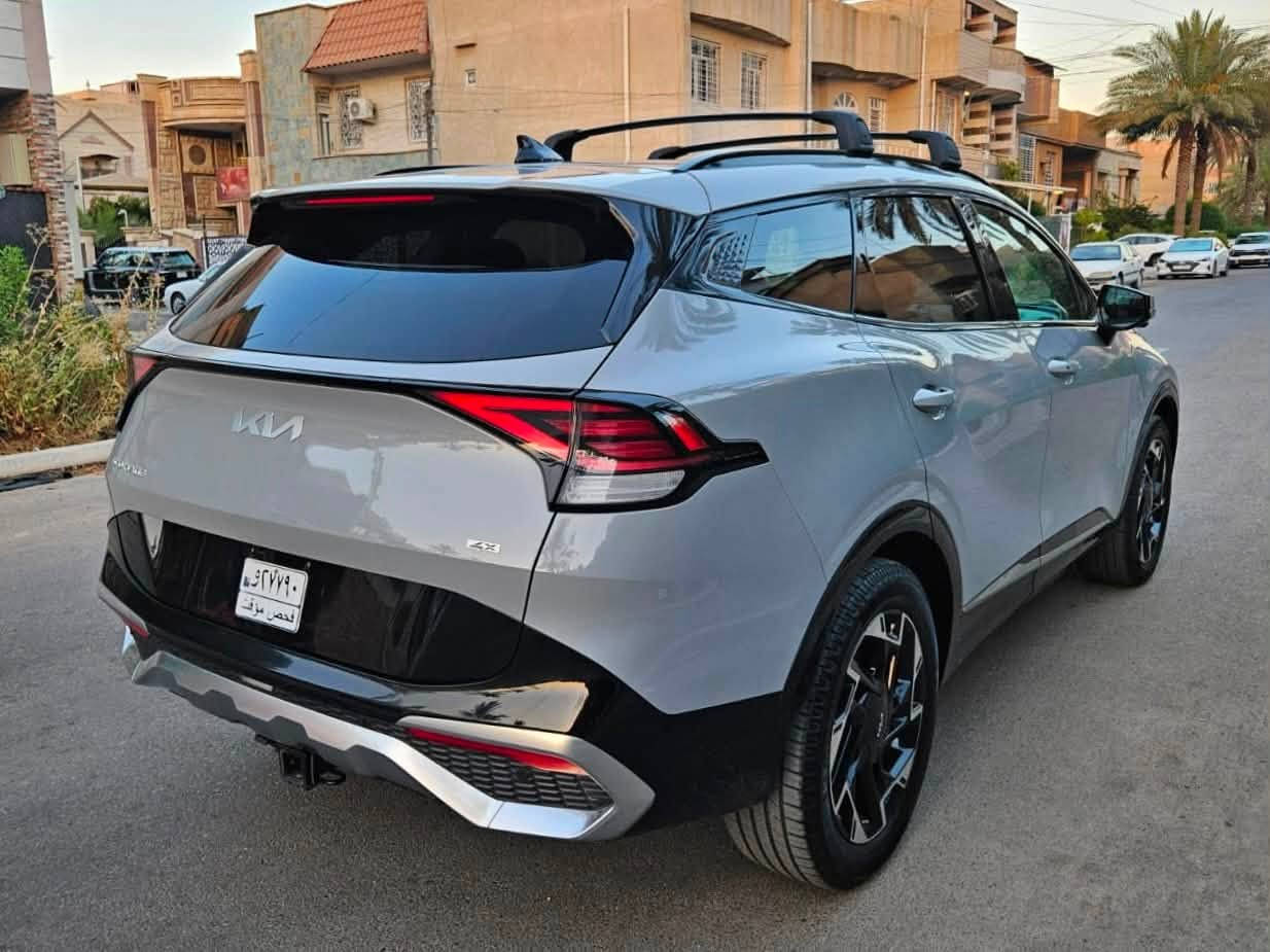 كيا سبورتج اس اكس برستيج ٢٠٢٤
Kia Sportage SX Presige 2024
السياره فول مواصفات ماكو شي ما بيه  بدون دواخل ايرباكات سليمه 
ماشيه 32.000km 

المواصفات 
تحكم ستيرن 
رادار امامي 
حساسات امامي خلفي 
كامره ٣٦٠ درجه 
اوتو ستوب 
كشنات كهرباء 
ذاكره خزن ميموري
تدفئه تبريد كشنات امامي
بانوراما 
تحديد مسار 
قفل سرعه 
جنطه كهرباء
نقطه عمياء

وبعد اكو مواصفات هوايه متجي عله بالي المهم السياره واحد عله واحد 

صور الحادث موجوده 

السعر 215 ورقه بدون رقم 230 مرقم وكامل انته بكيفك شتريد اني حاضر
التواصل عله رقم***********
