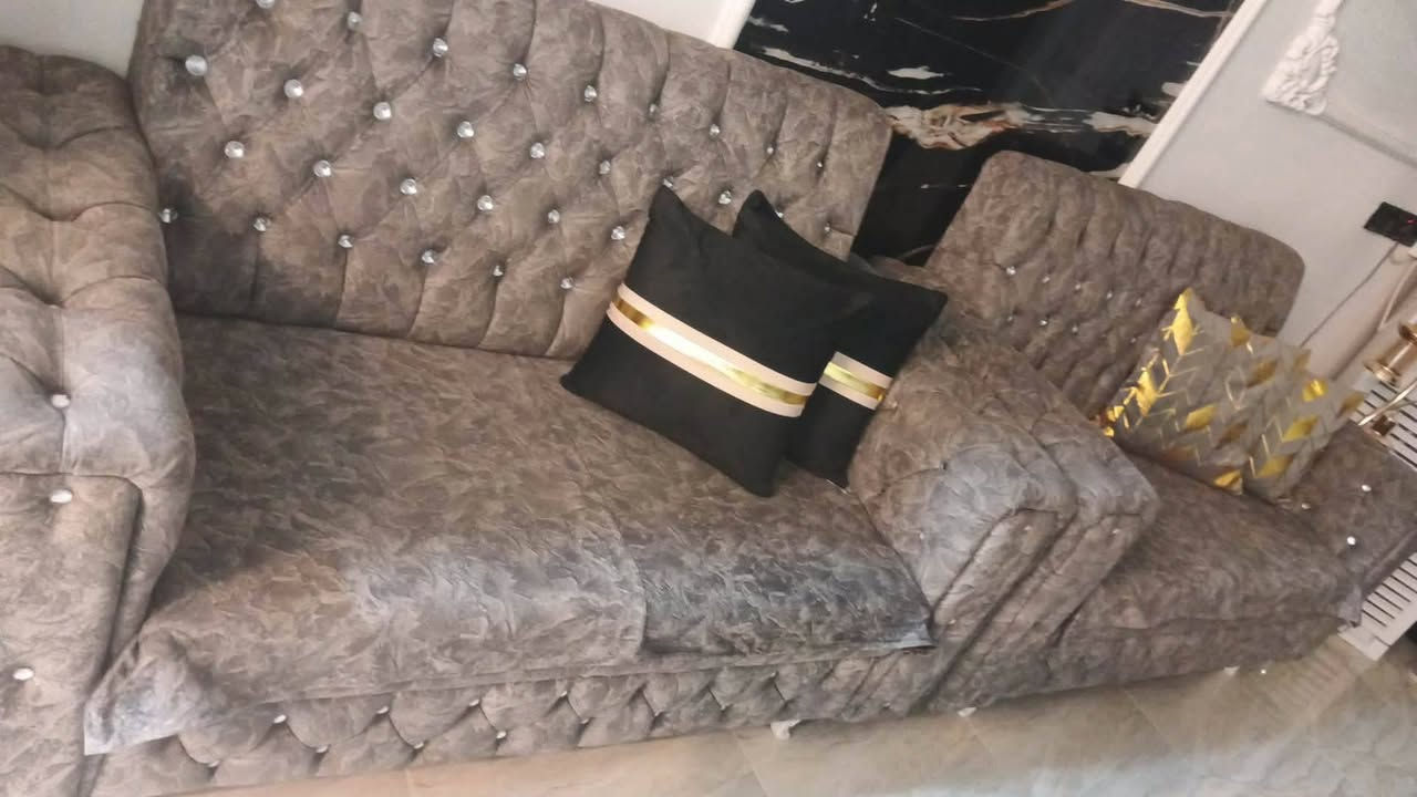 طخم جديد شغل عراقي ثقيل ١٤ مقعد السعر ٩٠٠ 
موصل


**إذا كنت صاحب هذا الإعلان وتريد حذفه لأي سبب، رجاءا أرسل رسالة إلى الدعم الفني**