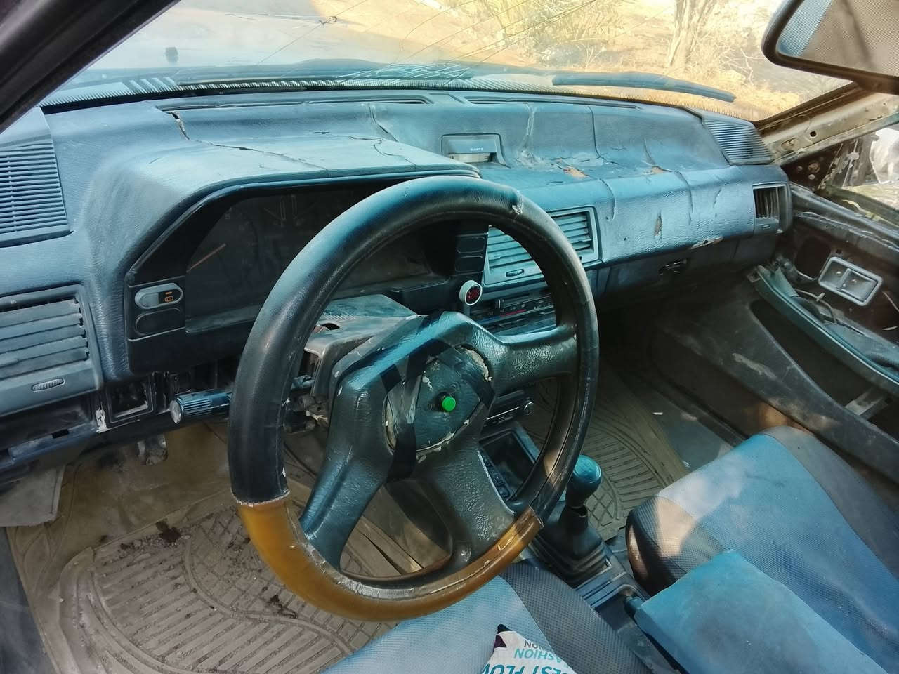 السلام عليكم سياره كيا كونكورد رقم انبار الماني مكينه وكير وكهربائيات خير من الله حداديه جيده تخم تاير الكشر كدامك بيها جاملغ الأيسر بيه ظربه ومصلح سياره ترايك البصره سنويه مكسوره ضايع منها نص صاحبها مااندله السعر 12 وبيها مجال قليل مكاني بغداد اليوسفيه الشراي يتصل وبيك خير ودلل ***********
