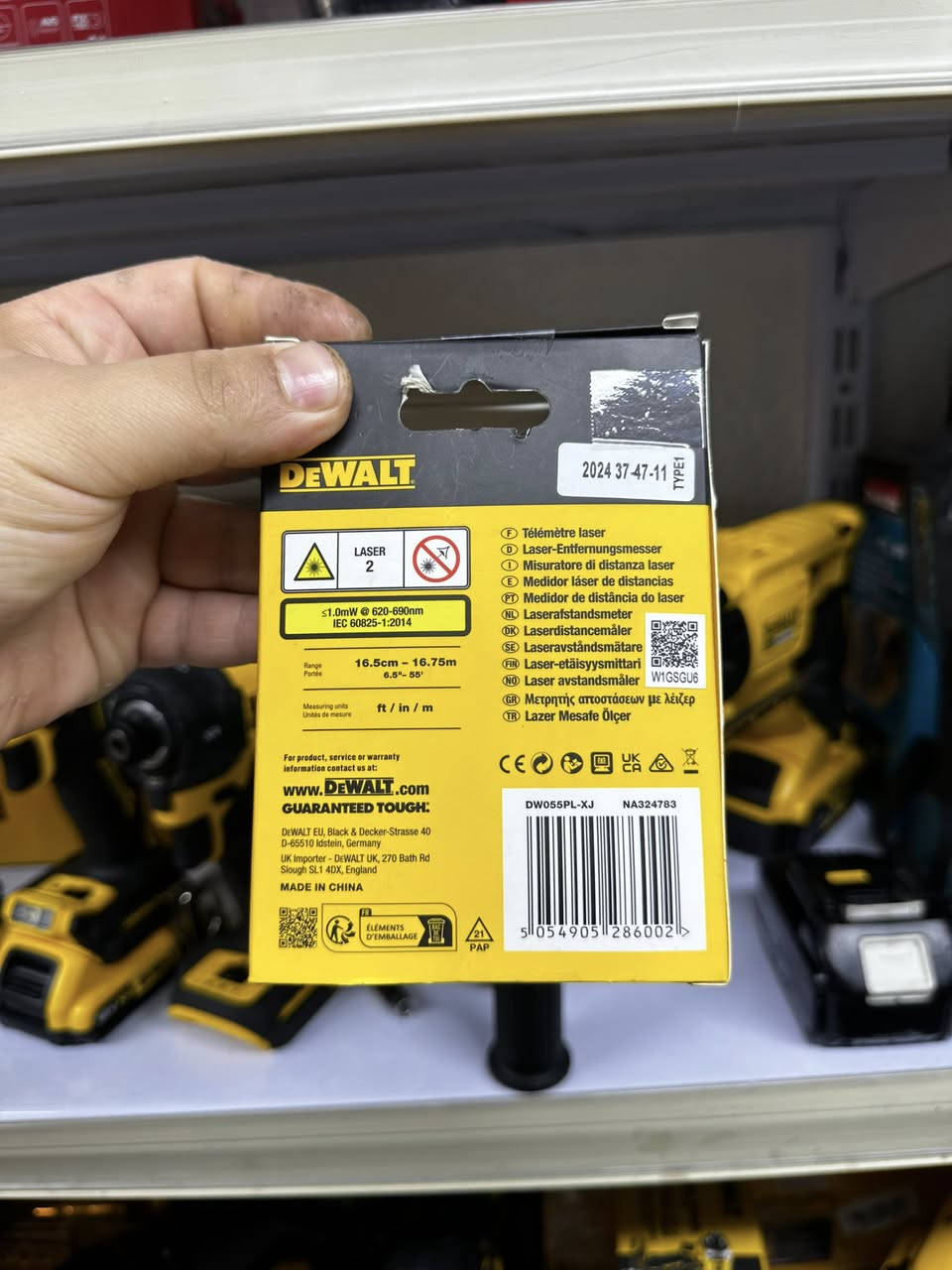 سلام و علیکم مترە لیزریە شحن من شرکە دیوالت اصلی 
جدید لوک بحجم کلش صغیر و حلو 
الی یریدە هاذی واتساب ***********
توصیل موجود
