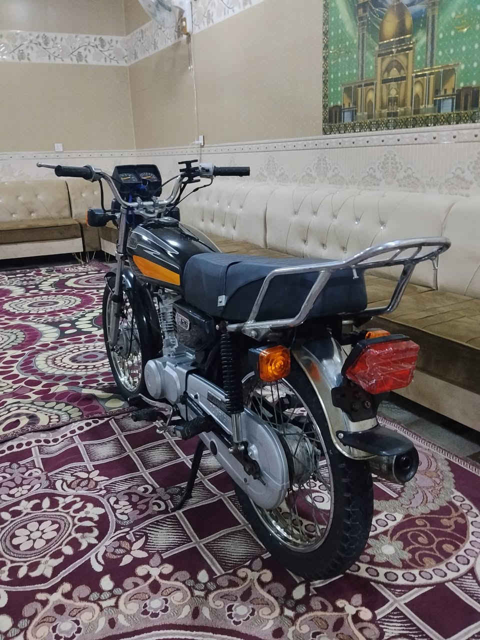 سلام عليكم شباب للبيع ارشيا ايراني اوراق اصولي مو ستنساخ ولا سكنر  مداور مكتب حسين تعمير شاصي 2017 وباقي االغراض 26 دراجة شغاله محرك مايبخر وشلعه خير من الله عنوان كربلاء حي العباس شراي ع رقم ***********
